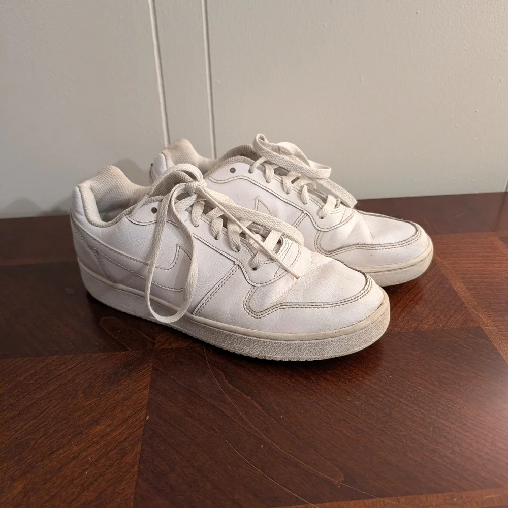 Nike White Enernon Low Sneakers Size 8‎